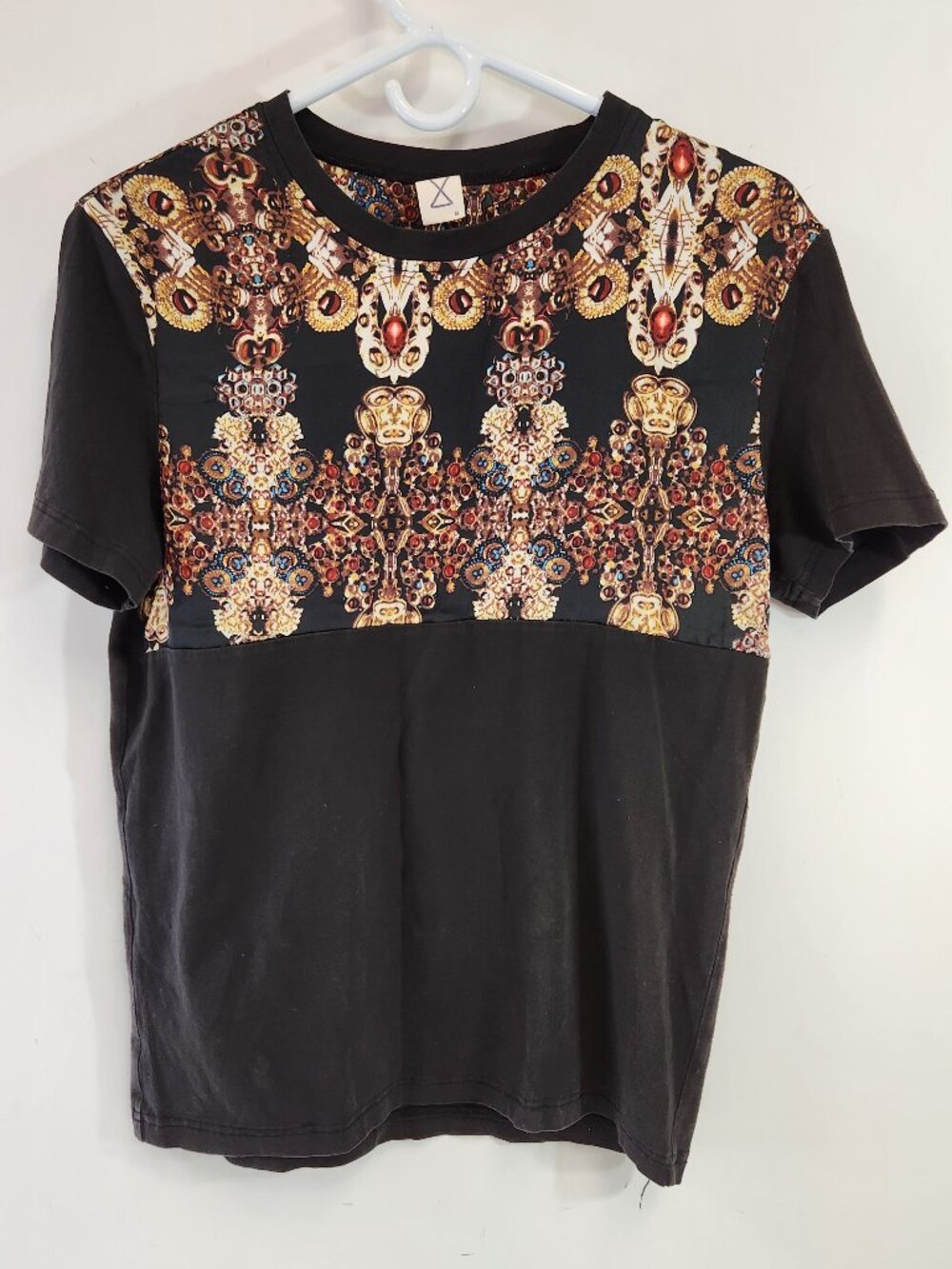 Silky Baroque Pattern Black T-Shirt Mens Size Small